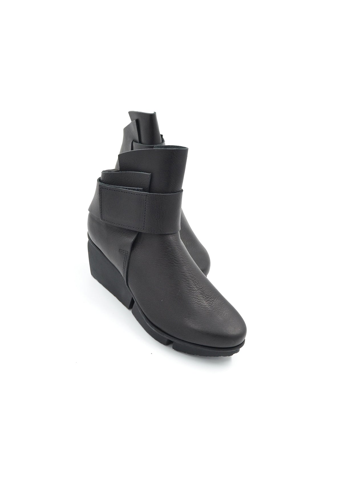 The 4-Season Signature Fit Boot with Magic Waistband 1113925:Ascena  Black:28