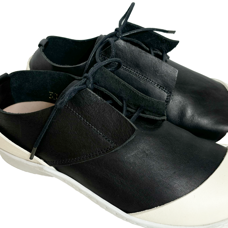 CHAUSSURES À LACETS "MOBY"