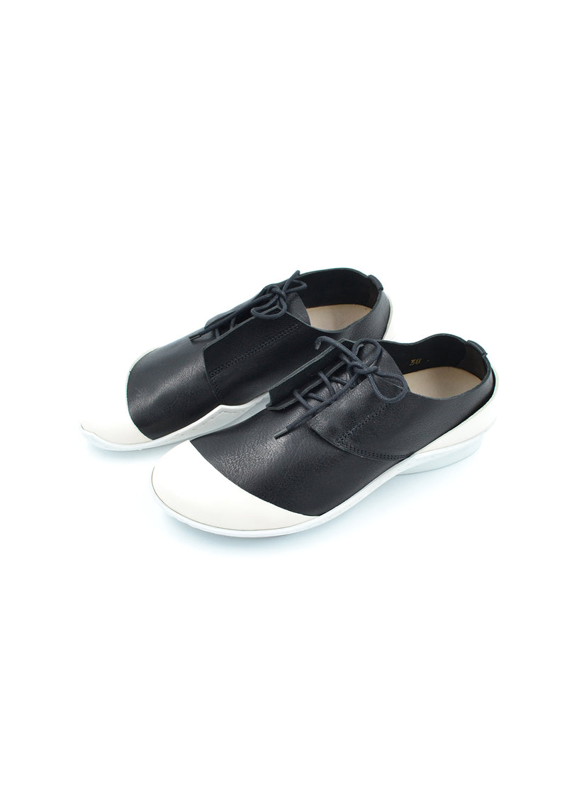 "MOBY" LACE-UP SHOES